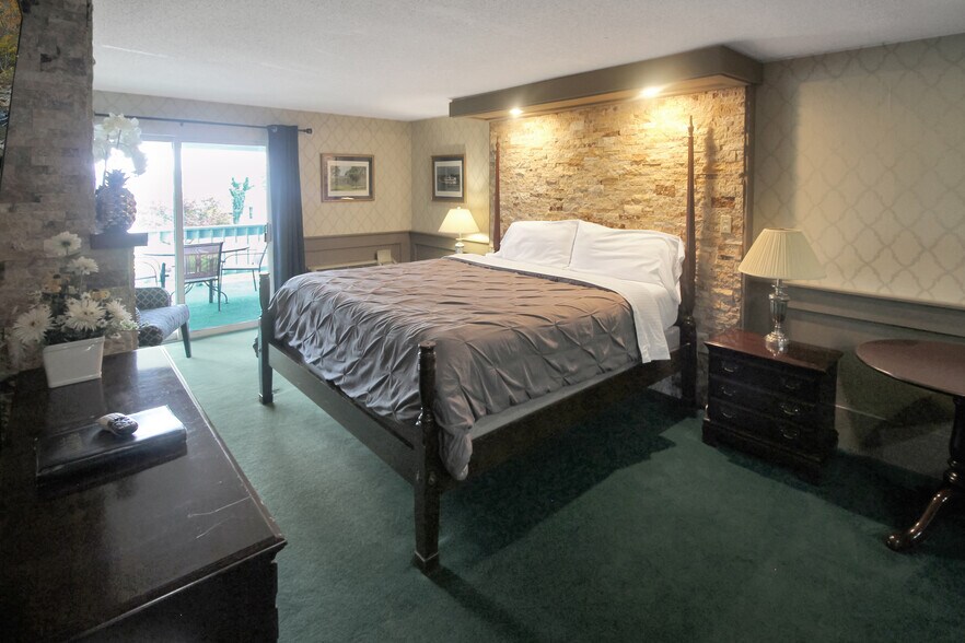 More Photos Of 115 W Lake Rd, Mayville Hotel For Sale
