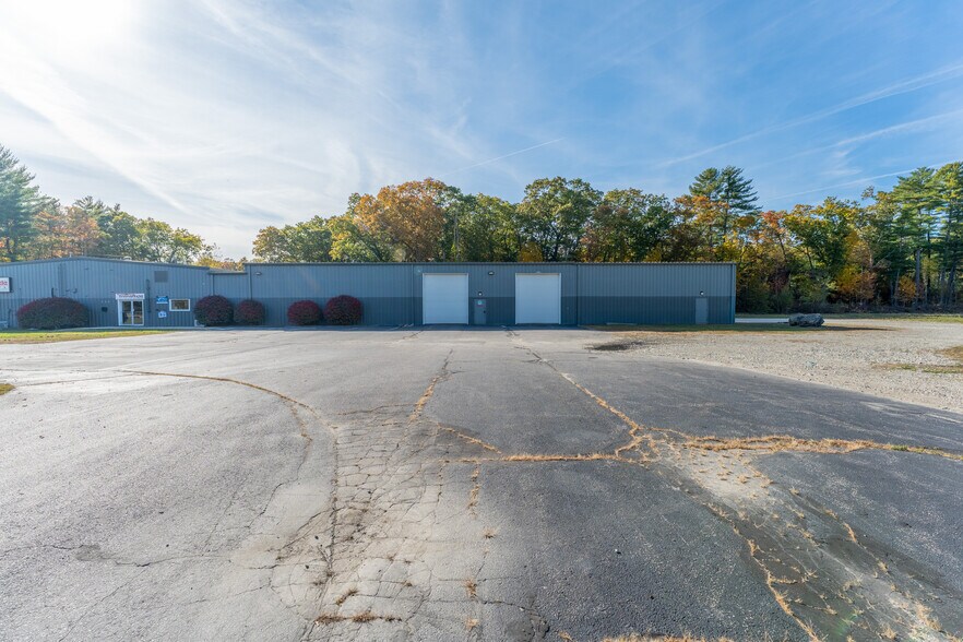 More Photos Of 429 Lake Rd, Killingly Warehouse For Sale