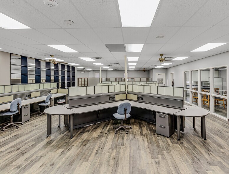 More Photos Of 4717 Fletcher Ave, Fort Worth Office For Sale