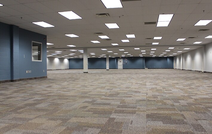 More Photos Of 221 Winnipeg St N, Regina Light Distribution For Lease