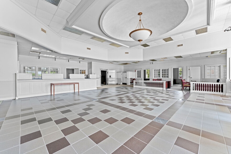 More Photos Of 8710 Hwy 69 S, Tuscaloosa Bank For Sale