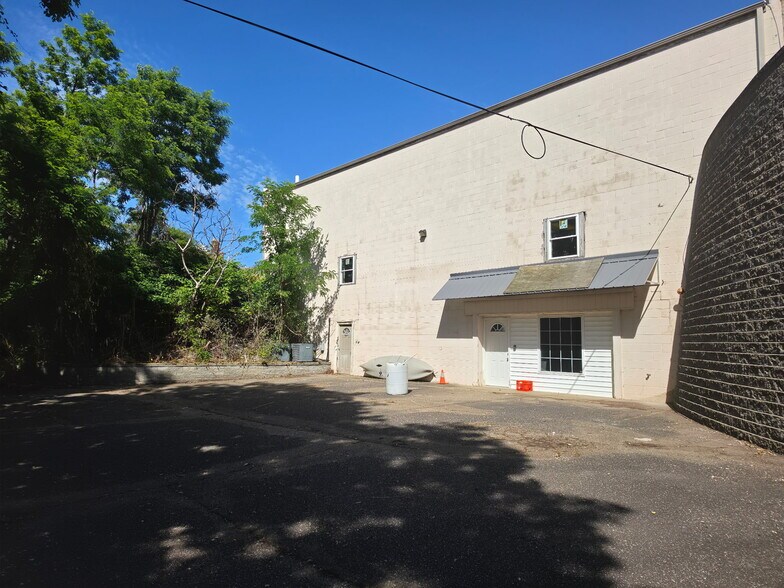 More Photos Of 4317 Sunset Blvd, Steubenville Convenience Store For Lease