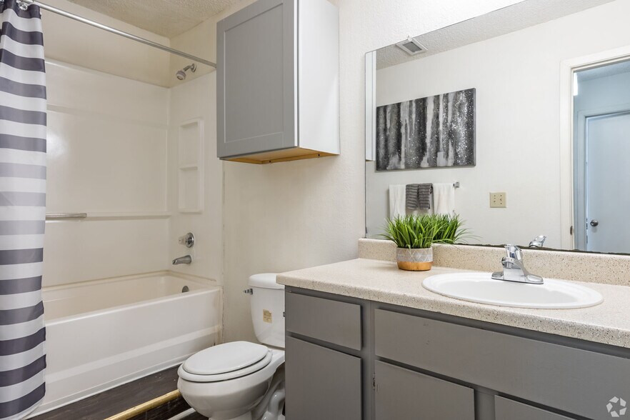 More Photos Of 5816 Covington Hwy, Decatur Apartments For Sale