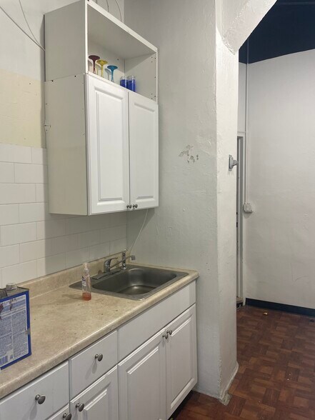 More Photos Of 344 W 38th St, New York Office For Lease