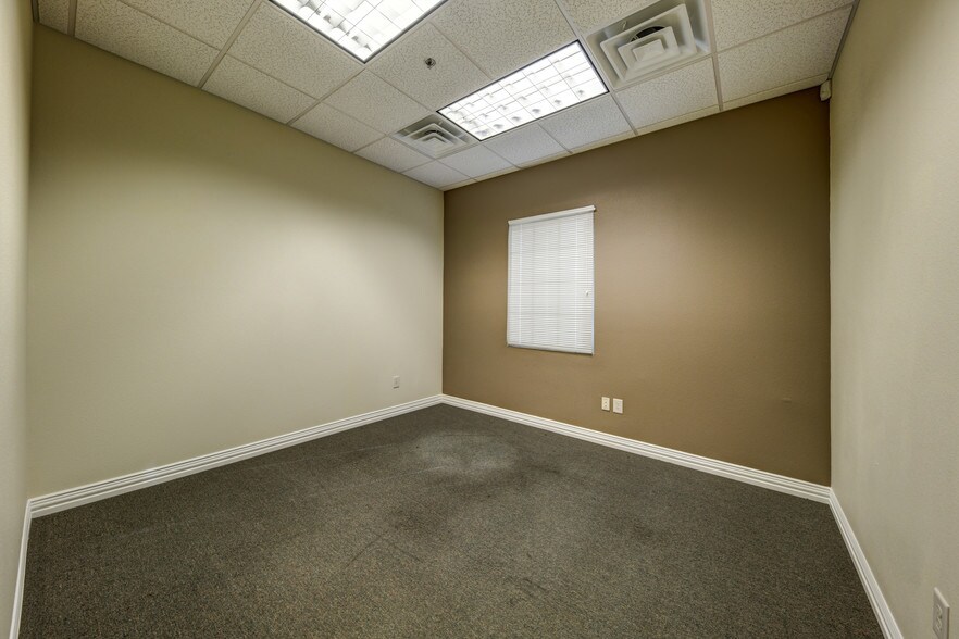 More Photos Of 1001 Long Prairie Rd, Flower Mound Medical For Sale