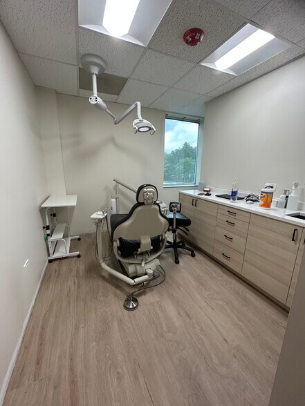 More Photos Of 1288 Rickert Dr, Naperville Medical For Sale