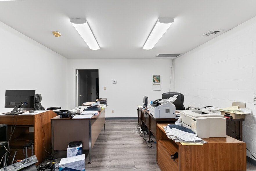 More Photos Of 645 Giano Ave, La Puente Warehouse For Sale