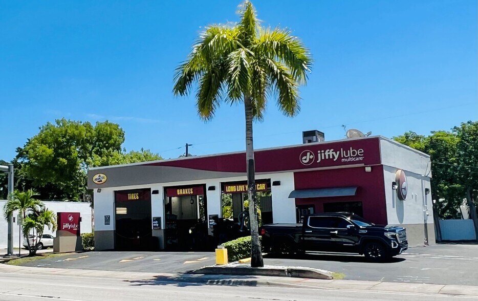 More Photos Of 8787 Biscayne Blvd, Miami Shores Auto Repair For Sale