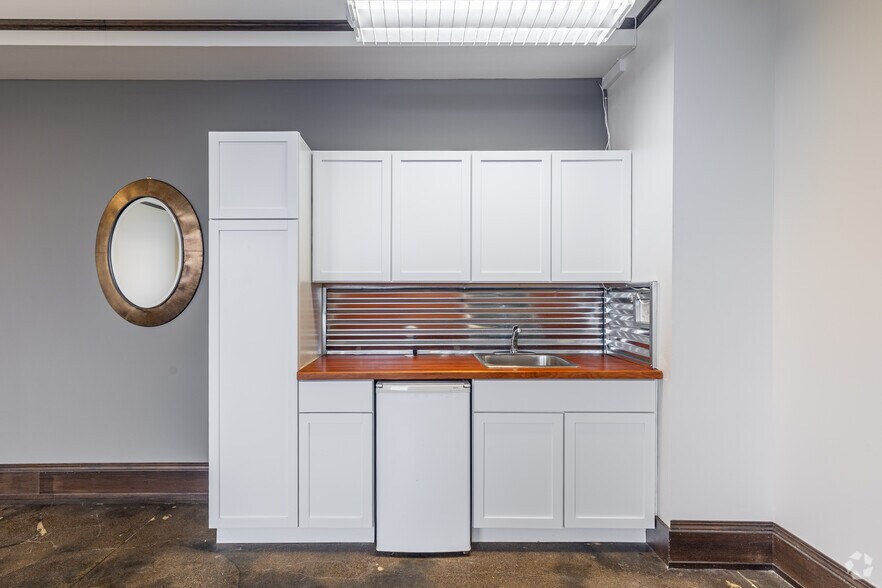 More Photos Of 275 4th St E, Saint Paul Medical For Lease