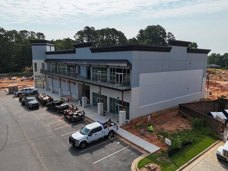 More Photos Of 90 New Cut Rd, Braselton Unknown For Lease