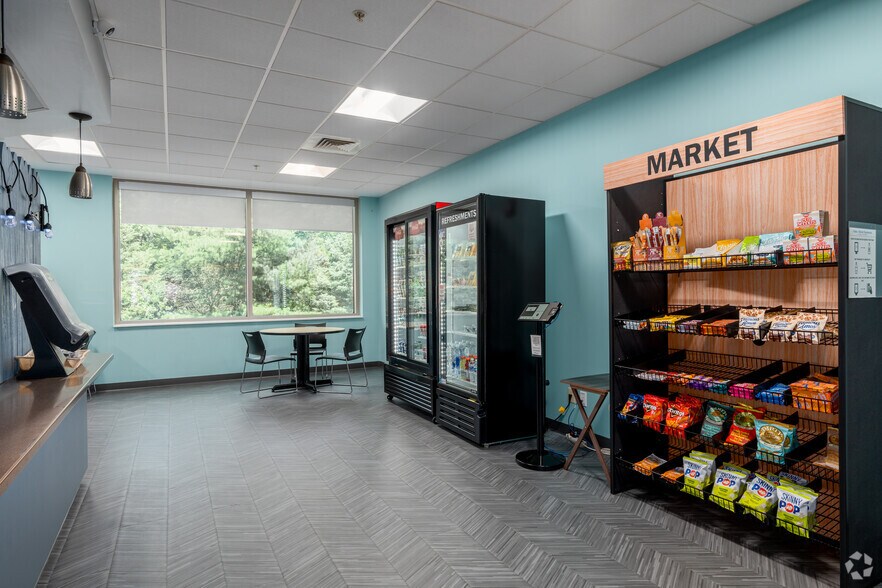 More Photos Of 401 Plymouth Rd, Plymouth Meeting Office For Lease