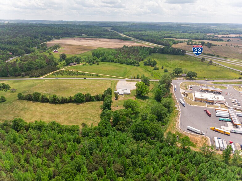 More Photos Of 1056 County Highway 35, Hamilton Supermarket For Sale