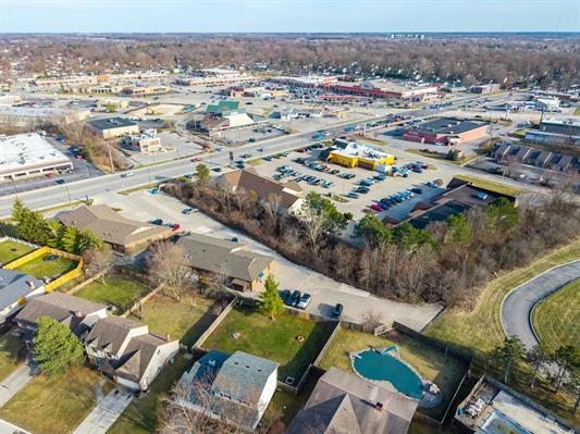 More Photos Of 2789 Maplecrest Rd, Fort Wayne Freestanding For Sale