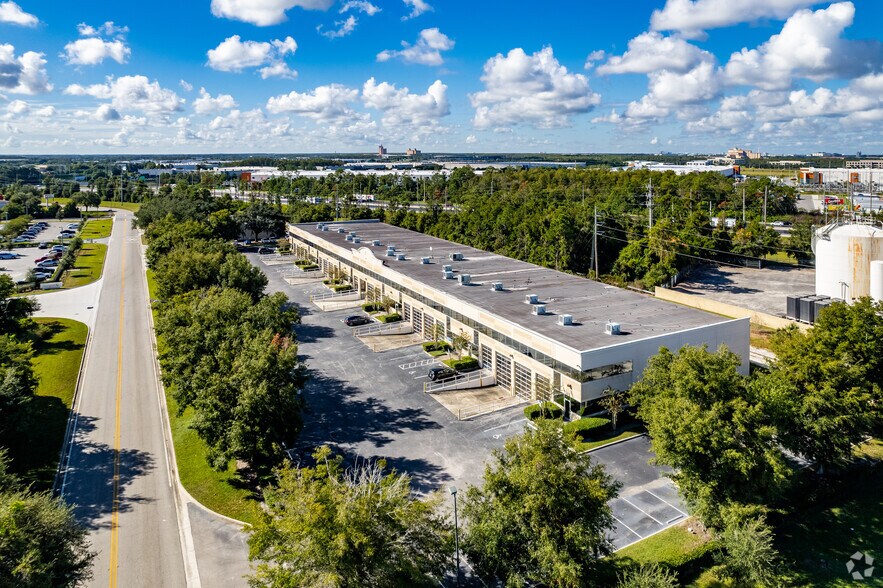 More Photos Of 8750 Exchange Dr, Orlando Warehouse For Lease