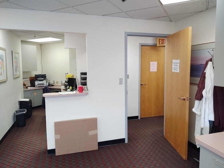 More Photos Of 7350 Van Dusen Rd, Laurel Medical For Sale