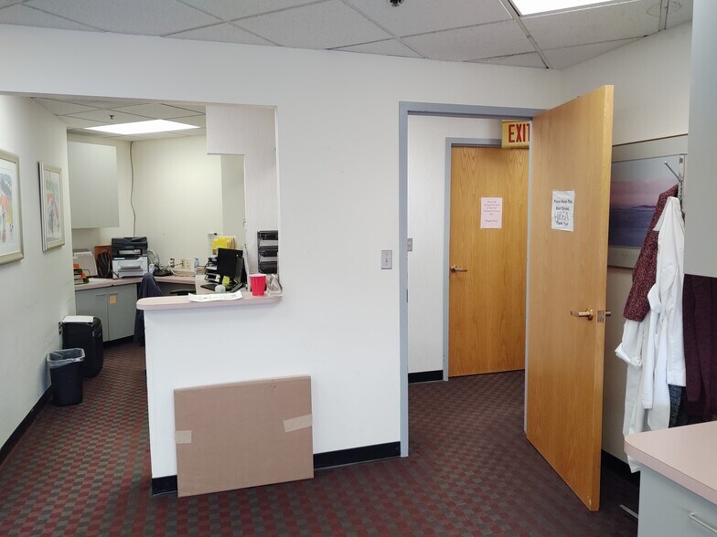 More Photos Of 7350 Van Dusen Rd, Laurel Medical For Sale