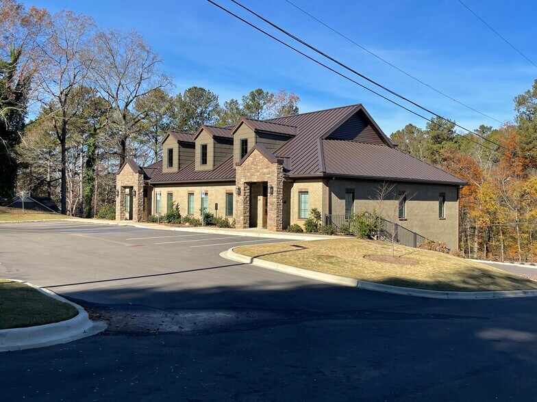 More Photos Of 7101 Happy Hollow Rd, Trussville Office Residential For Lease