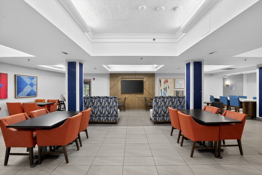 More Photos Of 1388 E Oglethorpe Hwy, Hinesville Hotel For Sale