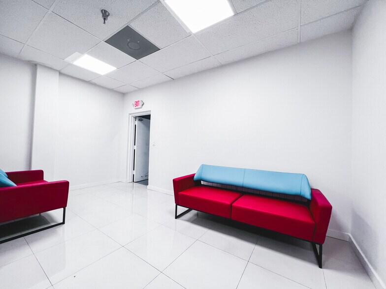 More Photos Of 415 NE 62nd St, Miami Warehouse For Lease