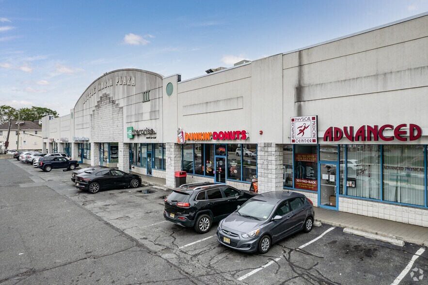 216222 Bergen Blvd, Fairview, NJ 07022 Retail