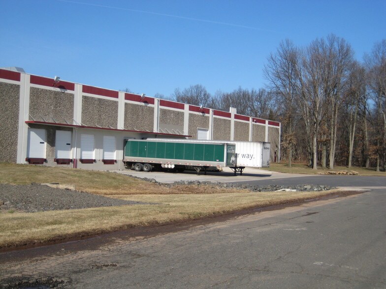 More Photos Of 245 Belmont Dr, Somerset Warehouse For Lease