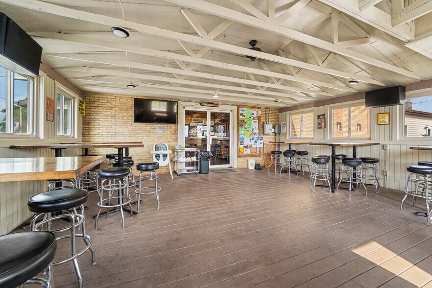 More Photos Of E9102 State Road 96 Hwy, Fremont Restaurant For Sale