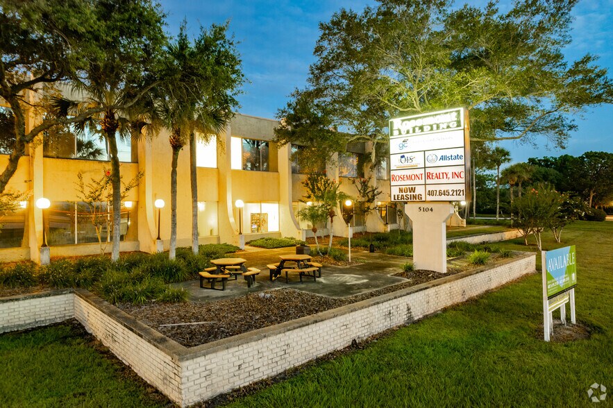 More Photos Of 5104 N Orange Blossom Trl, Orlando Office Residential For Lease