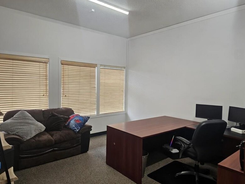 More Photos Of 1023 La Salle Av, Prince George Office For Lease