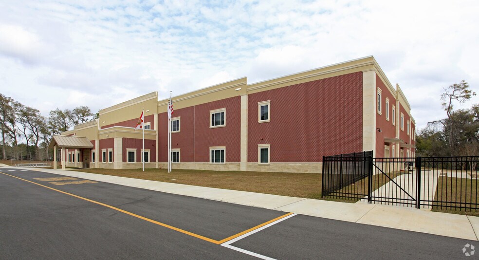 More Photos Of 4351 Mahan Dr, Tallahassee Schools For Sale