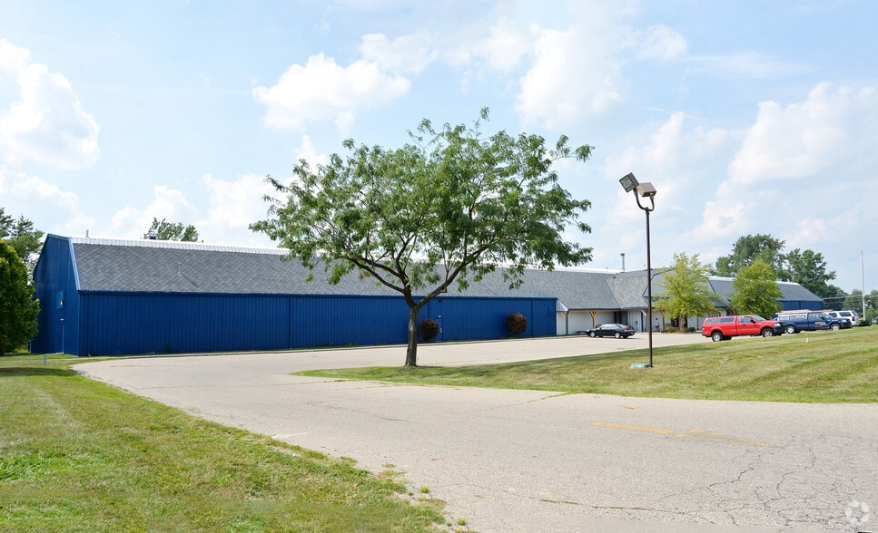 More Photos Of 10561 Success Ln, Miamisburg Skating Rink For Sale