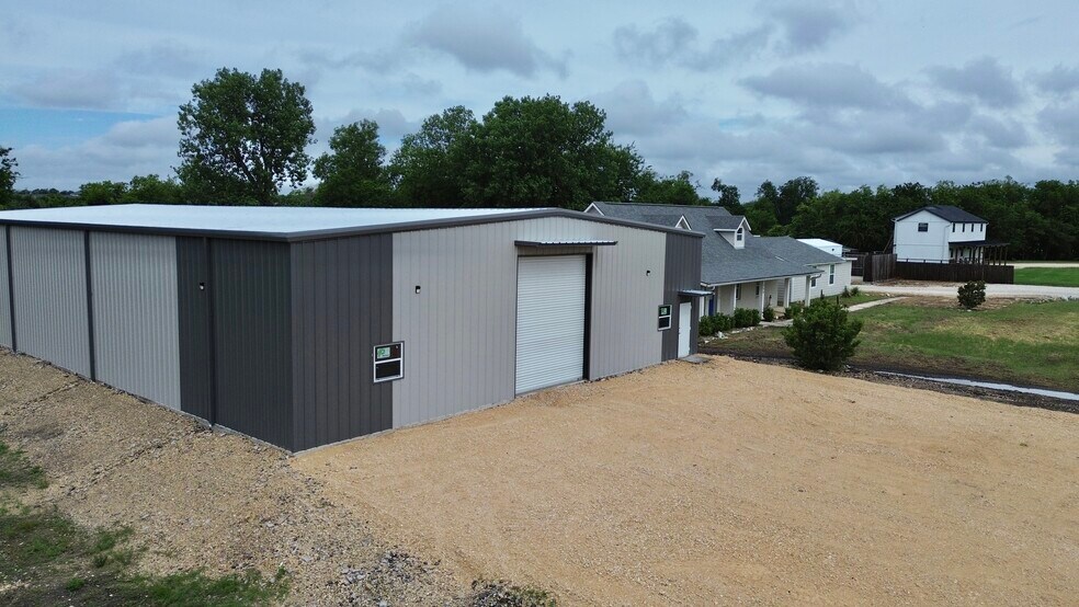 Primary Photo Of 300 Carmel Creekside Dr, Hutto Warehouse For Lease
