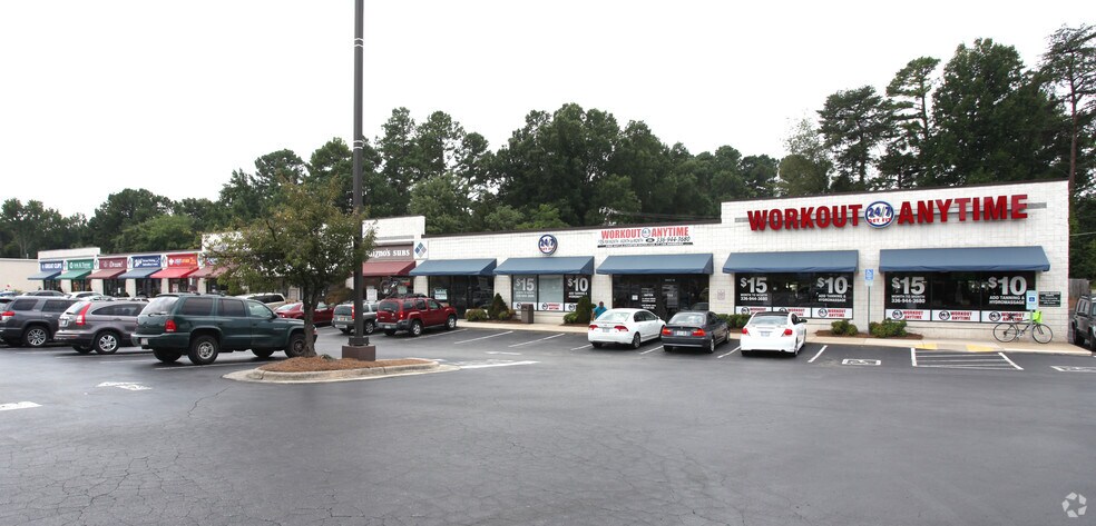 More Photos Of 2401-2403 Battleground Ave, Greensboro General Retail For Lease