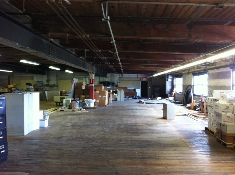 More Photos Of 376 Nash Rd, New Bedford Refrigeration Cold Storage For Lease
