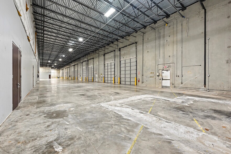 More Photos Of 10845 Strang Rd, La Porte Warehouse For Lease