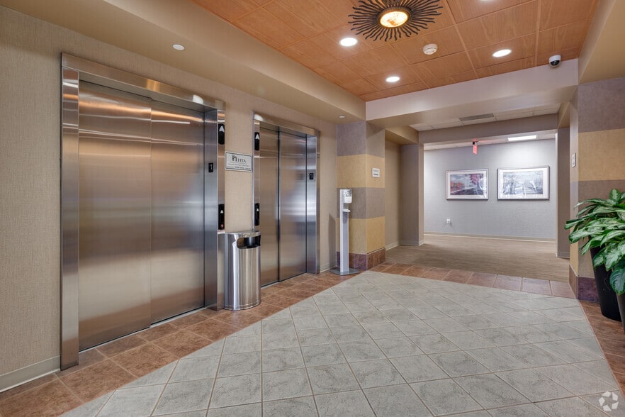 More Photos Of 707 S Fry Rd, Katy Unknown For Lease