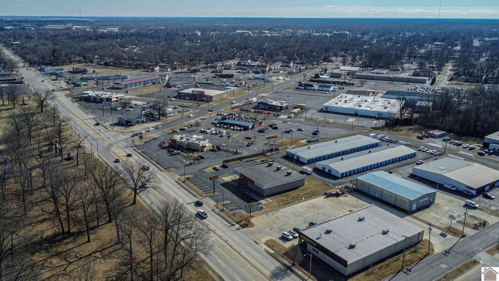 More Photos Of 2828 Park Ave, Paducah Freestanding For Lease
