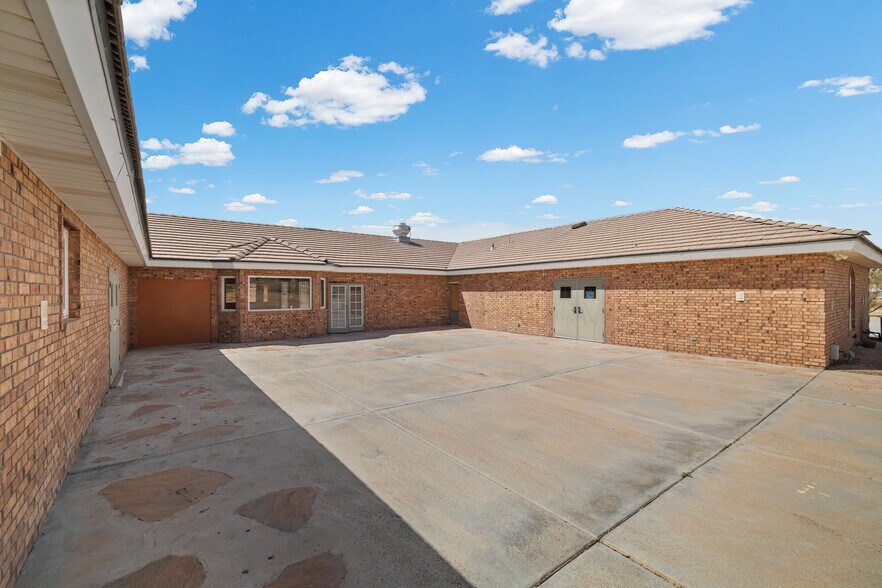 More Photos Of 721 Buol Rd, Pahrump General Retail For Sale