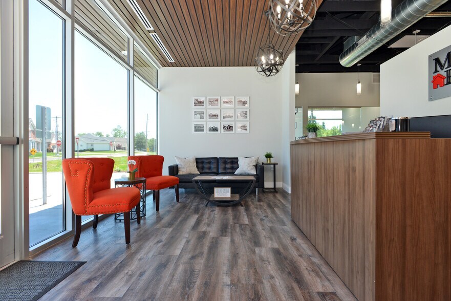 More Photos Of 1706 Smizer Station Rd, Saint Louis Office For Sale