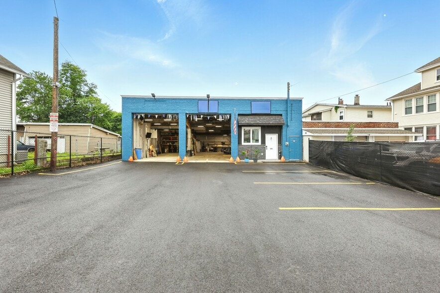 More Photos Of 6 Rogers Ave, Springfield Warehouse For Sale