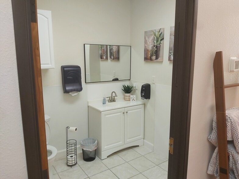 More Photos Of 5805 Coit Rd, Plano Medical For Lease