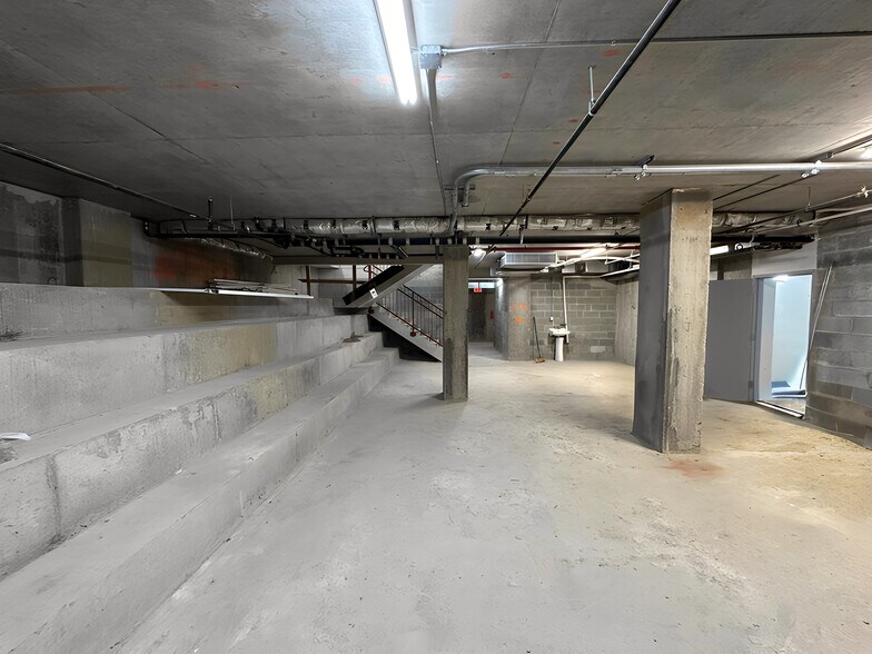 More Photos Of 17 Somers St, Brooklyn Apartments For Lease