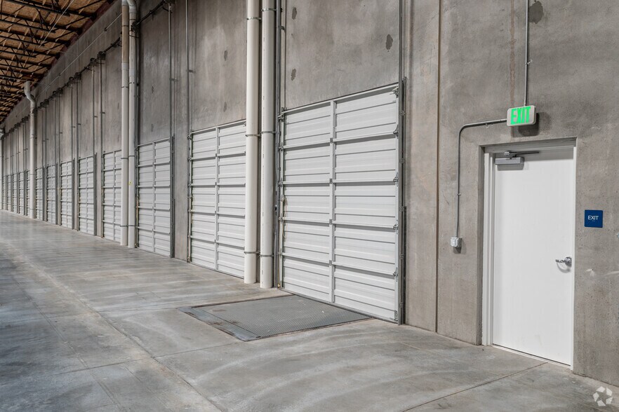 More Photos Of 1774 Pan American St, Calexico Warehouse For Lease