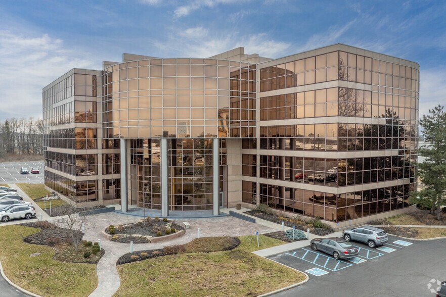 Primary Photo Of 3905 Vincennes Rd, Indianapolis Office For Sale