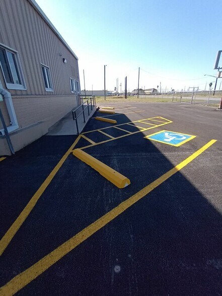 More Photos Of 3410 E Grimes St, Harlingen Freestanding For Lease