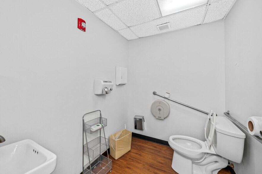 More Photos Of 52 Sharon St, Malden Office For Lease