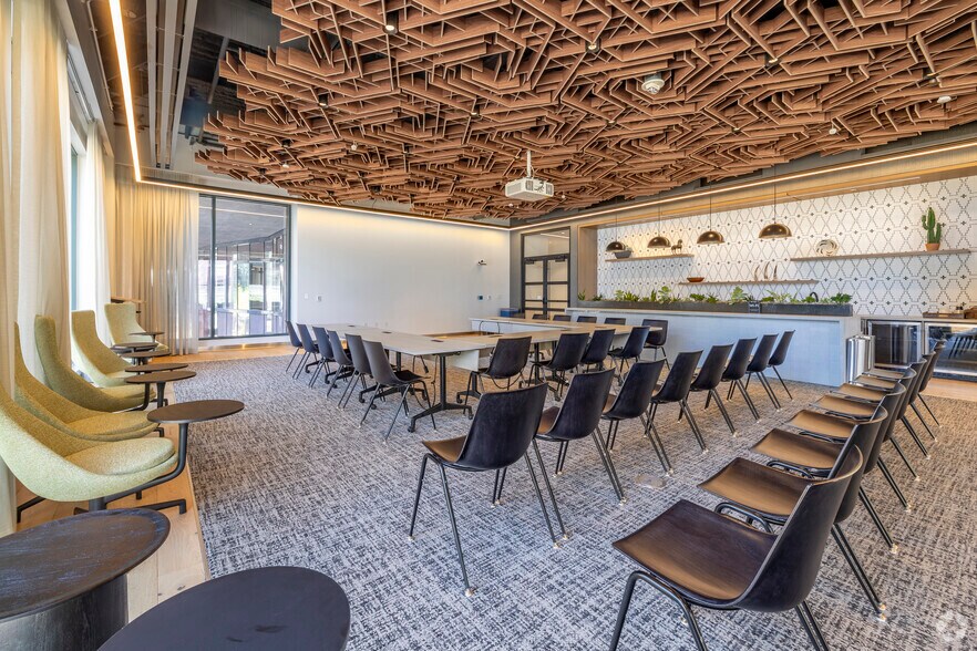 More Photos Of 201 E Washington St, Phoenix Office For Sale