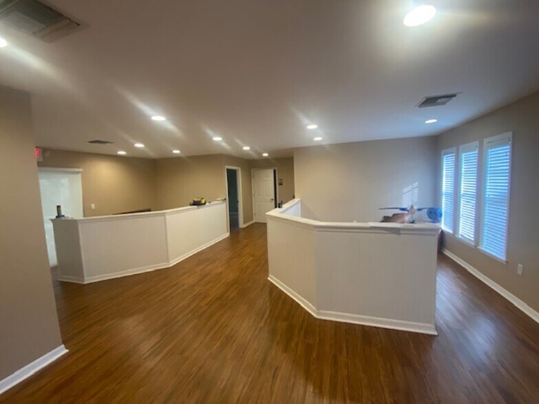 More Photos Of 1329 Hibiscus Dr, Cape Coral Office For Lease