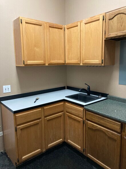 More Photos Of 305-325 Waneka Pkwy, Lafayette Unknown For Lease