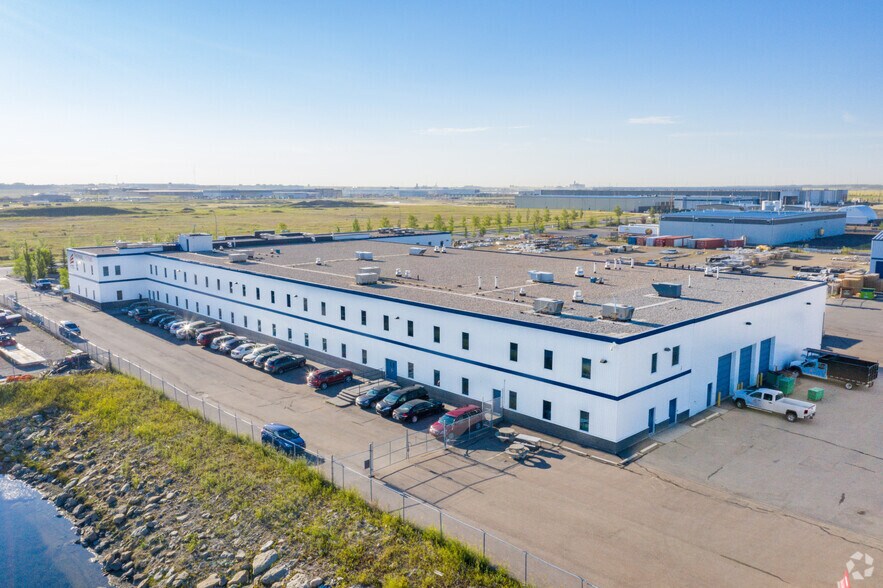 More Photos Of 261185 Wagon Wheel Way, Calgary Manufacturing For Lease