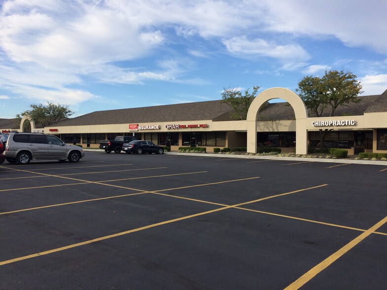 More Photos Of 1811-1861 S Ridgeview Rd, Olathe Unknown For Lease